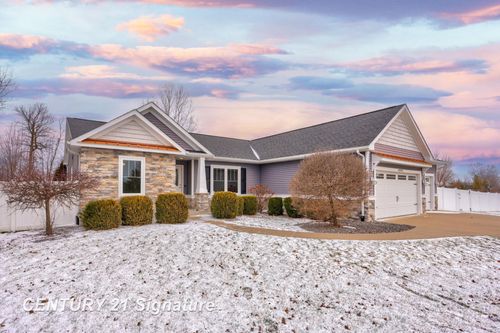 4392 Winterwood Lane, Saginaw Charter Township, MI, 48603 | Card Image