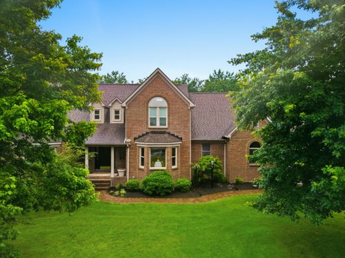 150 Club Ln, Versailles, KY, 40383-9597 | Card Image