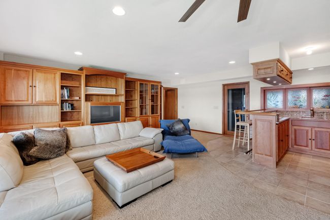 family room | Image 25