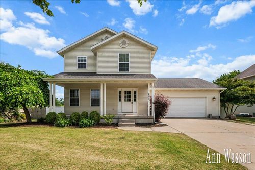 203 Charyridge Dr, Kent City, MI, 49330-8931 | Card Image