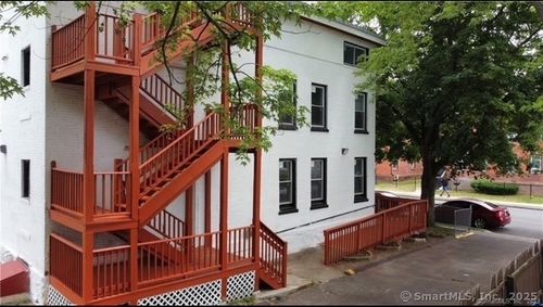 2nd-floor-33 Center St, Hartford, CT, 06120-2689 | Card Image