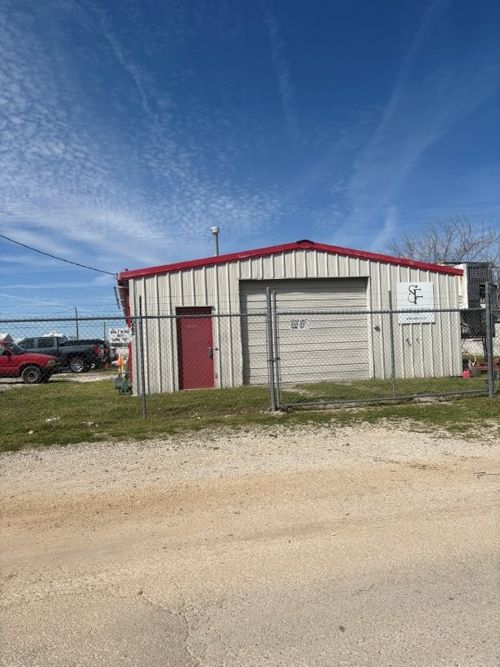 622 N B St, Rogers, AR, 72756-2902 | Card Image