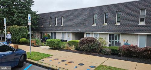 apt-9-215 W 3rd Ave, CONSHOHOCKEN, PA, 19428-1869 | Card Image
