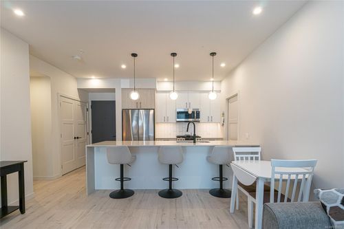 208-958 Pharoah Mews, Victoria, BC, V9B7A1 | Card Image