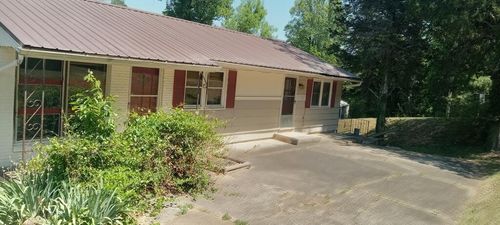 2041 Spruce St, Martinsville, VA, 24112-5800 | Card Image