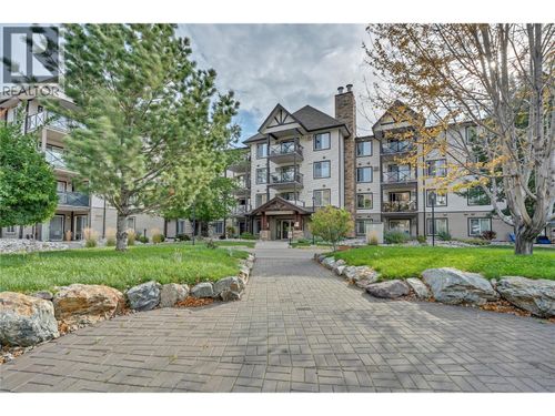 216-246 Hastings Ave, Penticton, BC, V2A2V6 | Card Image
