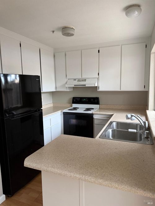 1026 Eleanor Ave, Rohnert Park, CA, 94928-1844 | Card Image