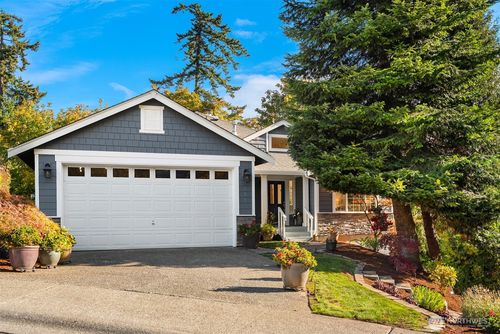 1052 S 264th St, Des Moines, WA, 98198-9153 | Card Image