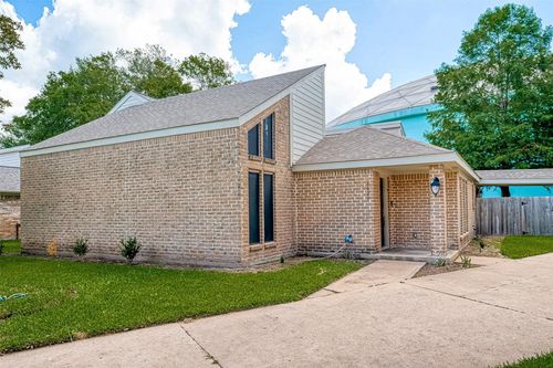 1623 Cherry Ridge Dr, Houston, TX, 77077-4203 | Card Image