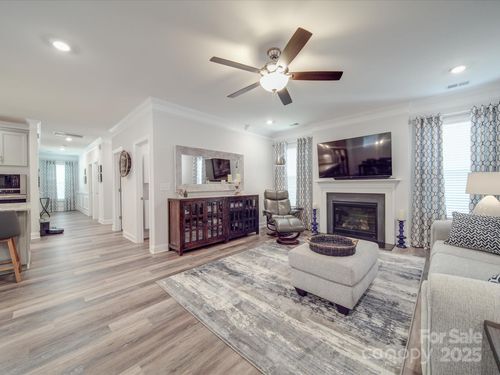 647 Rl Stowe Rd, Belmont, NC, 28012-8522 | Card Image