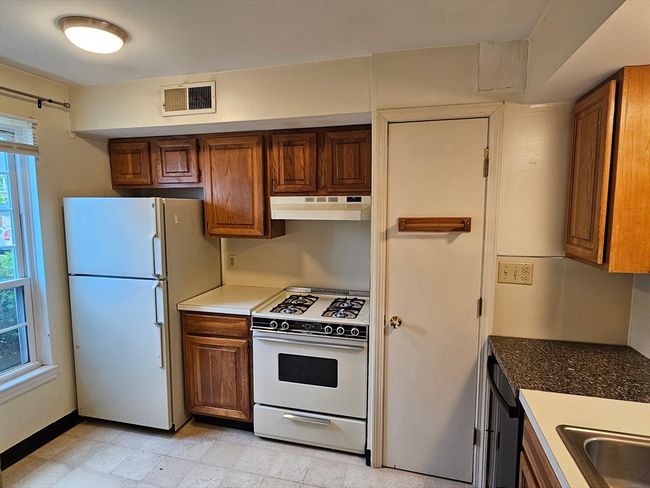 0 - 403 Windsor Dr, Condo with 2 bedrooms, 2 bathrooms and 1 parking in Framingham MA | Image 10