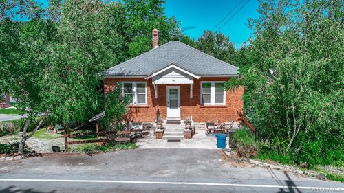 44 Cedar Ave, New Windsor, NY, 12553-6604 | Card Image