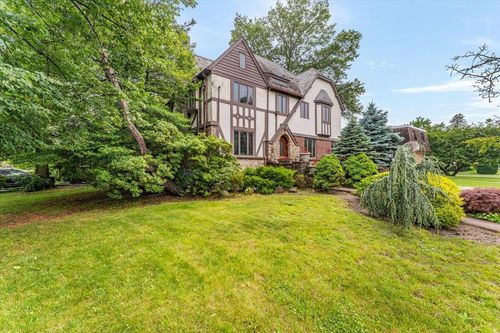 369 Longacre Ave, Woodmere, NY, 11598-2430 | Card Image