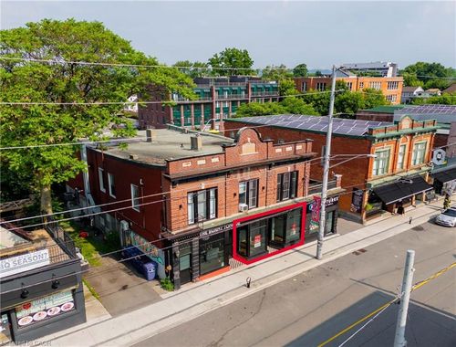 {{alt}} | Card Image