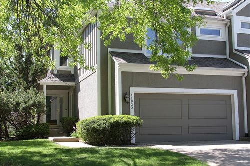 11922 Mackey St, Overland Park, KS, 66213-1258 | Card Image