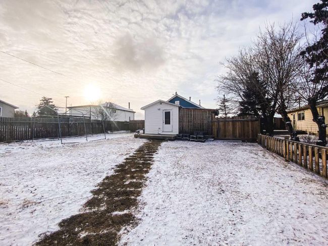 4405 47 Street, Home with 2 bedrooms, 1 bathrooms and 2 parking in Spirit River AB | Image 34