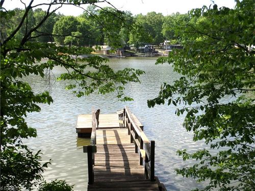 1220 Lake Drive 9, Lexington, NC, 27292-8215 | Card Image