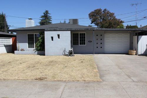1807 Holly Drive, Lodi, CA, 95242 | Card Image
