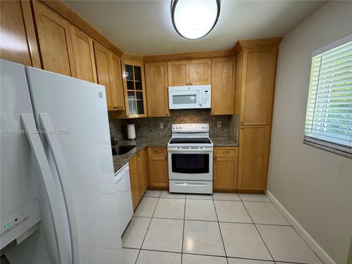 115-8101 Camino Real, Miami, FL, 33143 | Card Image