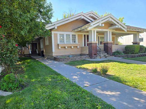 708 Shoshone St E, Twin Falls, ID, 83301-6111 | Card Image