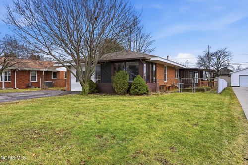 323 W Bigelow Ave, Findlay, OH, 45840-4056 | Card Image