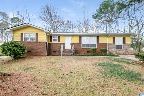 103 Alaska Dr, HUEYTOWN, AL, 35023-1705 | Card Image