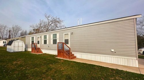 1062 Jefferson Ct, Mount Pleasant, MI, 48858-4553 | Card Image