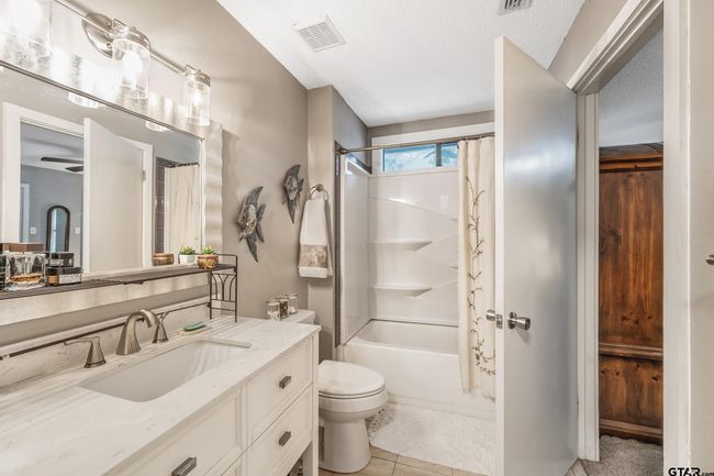 201 Elmwood Ln, House other with 2 bedrooms, 2 bathrooms and null parking in Holly Lake Ranch TX | Image 15