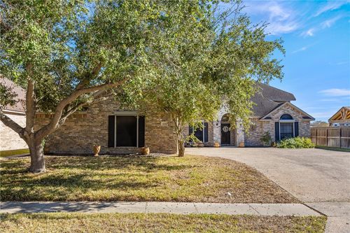6152 Saint Denis St, Corpus Christi, TX, 78414-6120 | Card Image