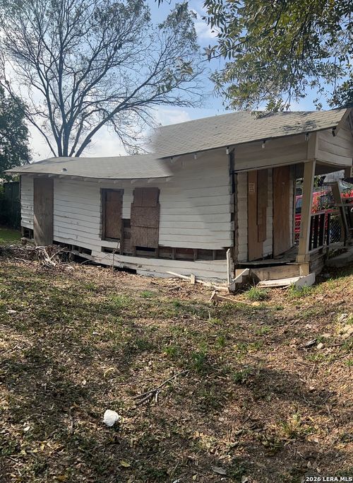 136 Alabama St, San Antonio, TX, 78203-1506 | Card Image