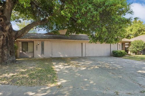 5623 Blackoak Court, Stockton, CA, 95207 | Card Image