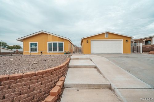 3391 S Ridge Ave, Bullhead City, AZ, 86429-7357 | Card Image