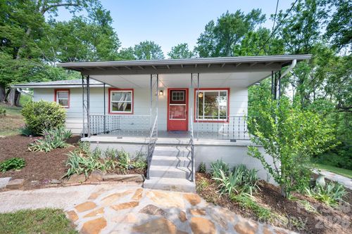 138 Brooklyn Rd, Asheville, NC, 28803-1554 | Card Image