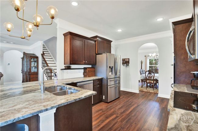 Kitchen/Breakfast Bar | Image 16