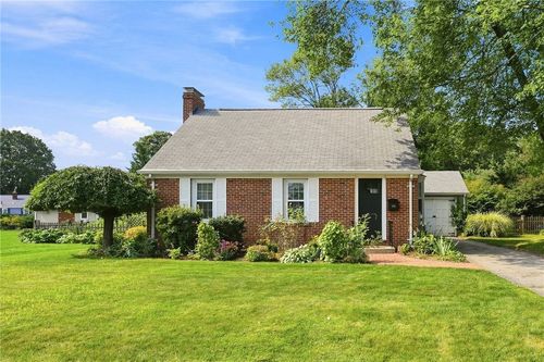 140 Myrtle Ave, Warwick, RI, 02886-3134 | Card Image