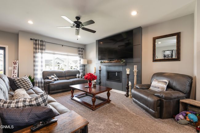 4808 Cornice Loop, House other with 5 bedrooms, 4 bathrooms and null parking in Bismarck ND | Image 8