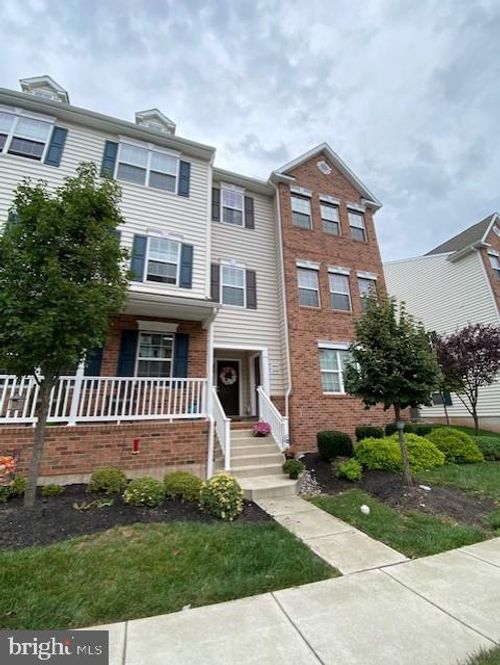3098 Goshen Dr, PENNSBURG, PA, 18073-1223 | Card Image