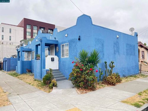 1050 37th St, Oakland, CA, 94608-3915 | Card Image