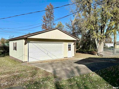 620 Sandusky Street, House other with 3 bedrooms, 1 bathrooms and null parking in Jacksonville IL | Image 2