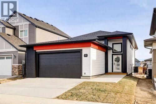 661 Devonia Rd W, Lethbridge, AB, T1J5W3 | Card Image