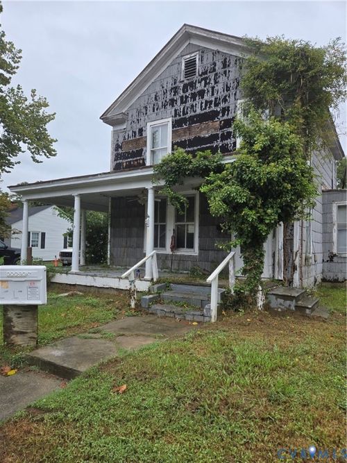 808 Fontaine St, Franklin, VA, 23851-1410 | Card Image
