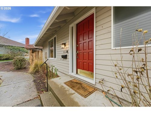 5212 Sw Barclay Ct, Beaverton, OR, 97005-3641 | Card Image