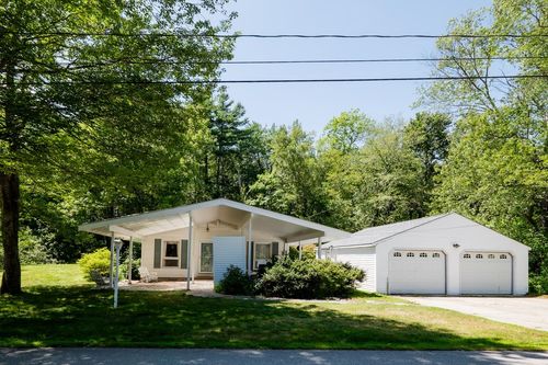 11 River Rd, North Hampton, NH, 03862-2226 | Card Image