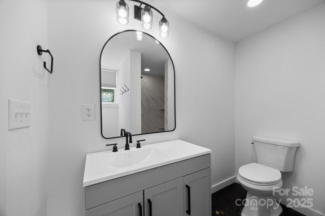 109 Short St, Home with 3 bedrooms, 2 bathrooms and null parking in Waynesville NC | Image 23