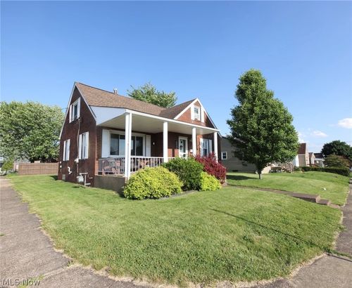 217 Oregon Ave, Weirton, WV, 26062-3231 | Card Image