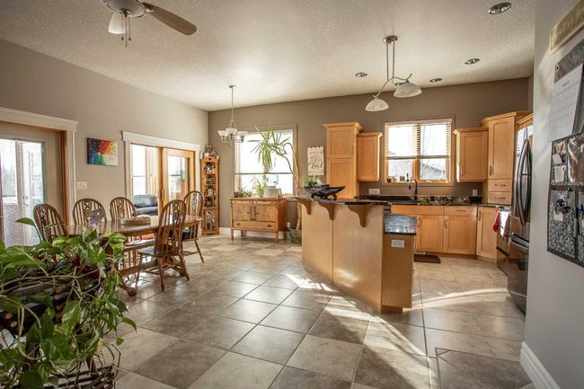 7 Chinook Crescent, House other with 5 bedrooms, 3 bathrooms and 6 parking in High Level AB | Image 12
