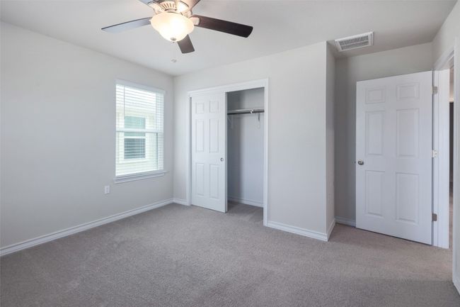 Upstairs guest room 2 | Image 24
