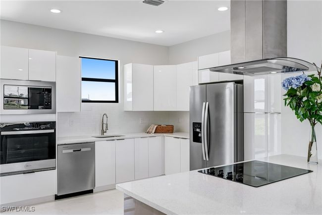 6032 Keystone Circle, House other with 4 bedrooms, 2 bathrooms and null parking in Labelle FL | Image 8