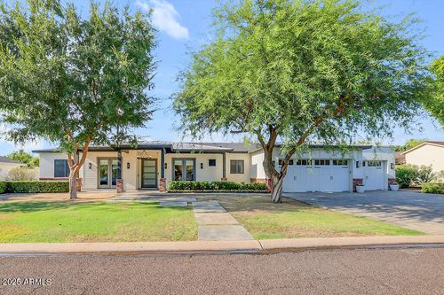 3924 E Roma Ave, Phoenix, AZ, 85018-4126 | Card Image