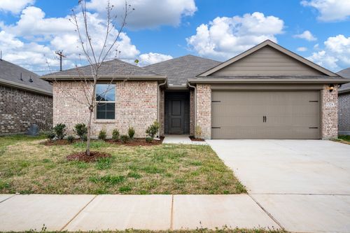 1324 Stuarts Forest Dr, Denton, TX, 76207-2193 | Card Image